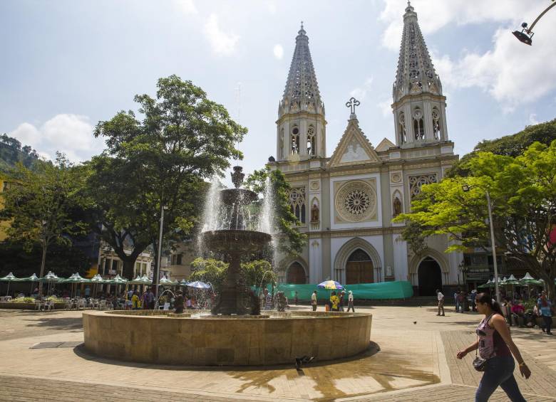 Parque del municipio de Andes, donde ocurrieron los hechos. Foto: Carlos Velásquez.