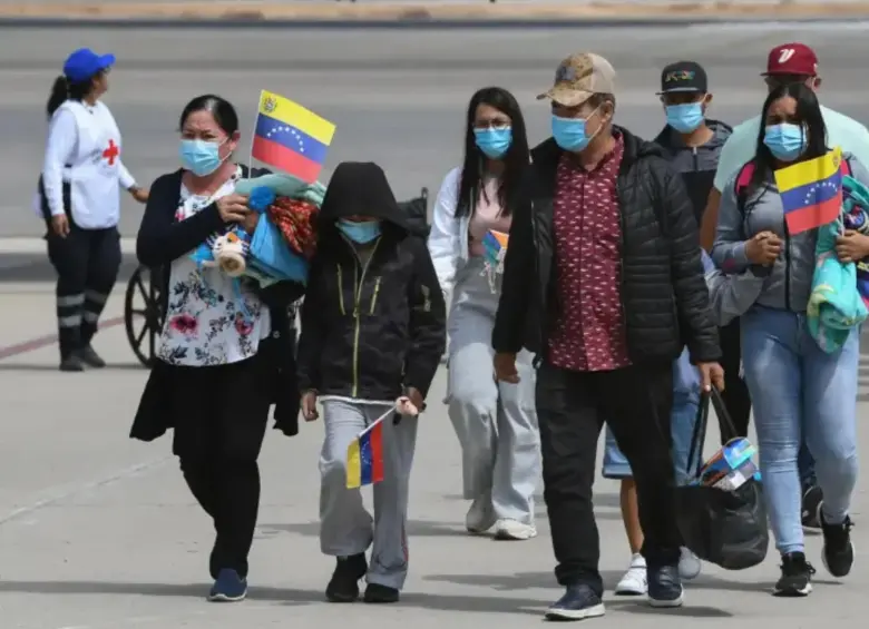 Algunos migrantes venezolanos regresando a su país de origen. FOTO: Xinhua