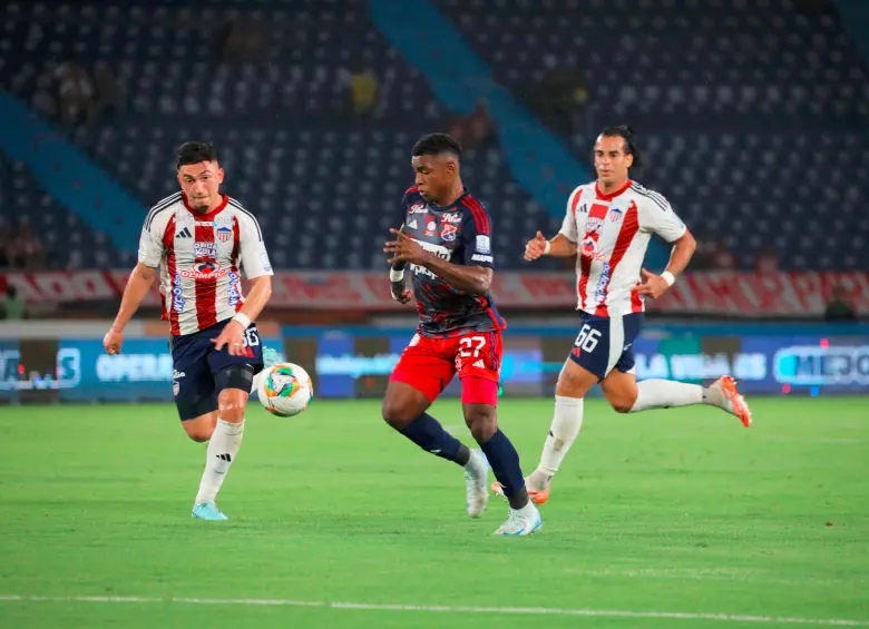DIM recibe al Junior en el Atanasio Girardot por la fecha 4 de los cuadrangulares semifinales. FOTO COLPRENSA