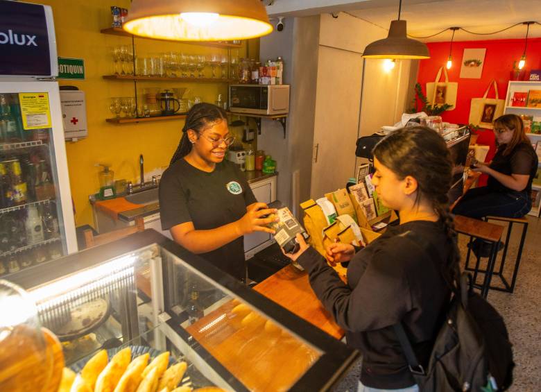 Café Ruda está en el pasaje Cervantes y hace parte de una extensa red que promueve la economía popular y solidaria entre las mujeres. FOTO: ESNEYDER GUTIÉRREZ