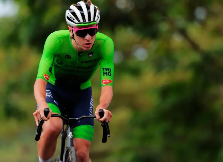 El ciclista esloveno Tadej Pogacar se impuso en la prueba de fondo del Mundial de Ciclismo que se realiza en Ruanda. FOTO: TOMADA DEL X DE @UCI_cycling