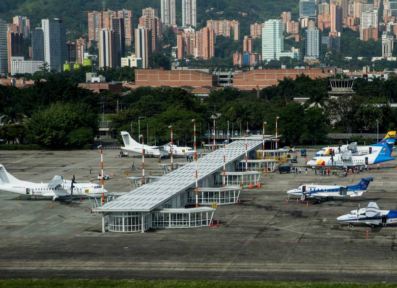 Hay vuelos cancelados y otros con demoras debido al cierre de la terminal aérea. FOTO: JULIO CÉSAR HERRERA