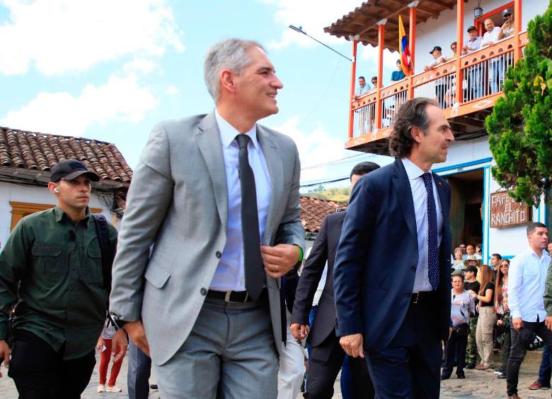 Una corona de oro y diamantes adornó la conmemoración del 20 de julio en Concepción, Antioquia