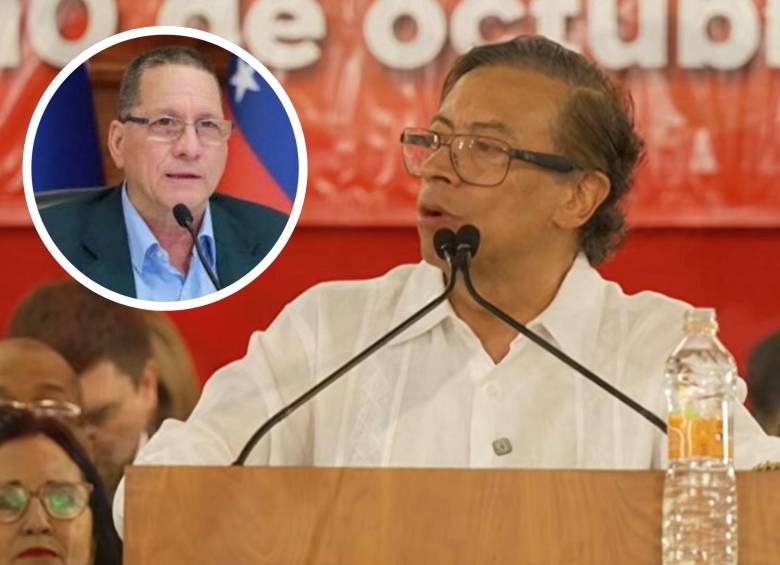 El expresidente Gustavo Petro fue increpado por diputado chavista Jesús Faría en evento internacional de la izquierda en México. FOTO: Partido del Trabajo y @asamblea_ven