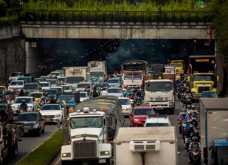 Con la medida del pico y placa se busca reducir lo máximo posible las congestiones en los principales corredores viales del Valle de Aburrá. FOTO: CAMILO SUÁREZ