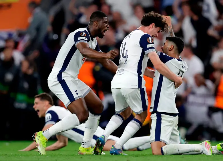 Festejo del Tottenham, que volvió a ganar título después de muchos años. FOTO GETTY