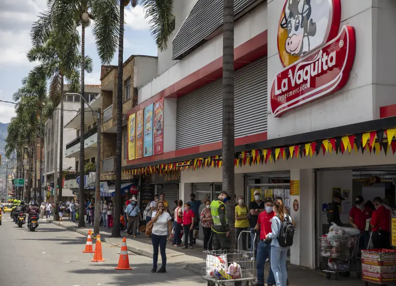 Actualmente, La Vaquita opera nueve puntos físicos en Envigado, Belén, Calasanz, Caldas, La América, Los Colores, Bello, Itagüí y La Estrella. Foto: Edwin Bustamante
