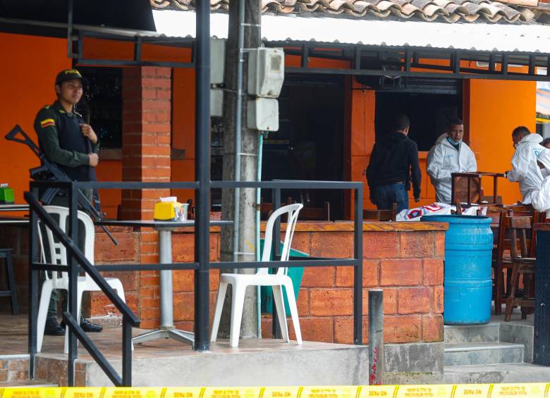Este ataque contra la Policía en el corregimiento San Félix, de Bello, despertó las alarmas en las autoridades de Medellín. FOTO: MANUEL SALDARRIAGA