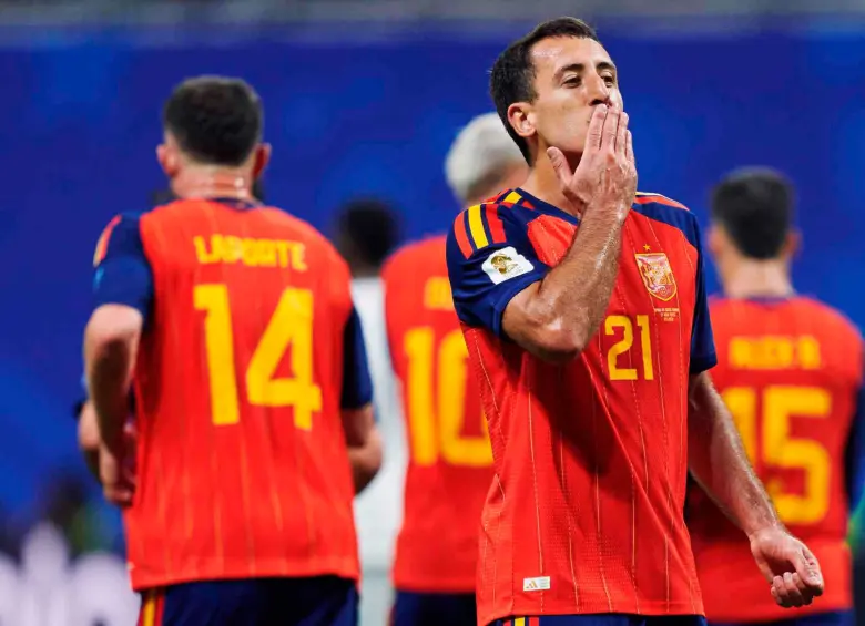 Mikel Oyarzabal celebra uno de los dos tantos que marcó ante Arabia Saudita, en la victoria parcial de España 3-0 en el Mundial de Norteamérica.FOTO TOMADA X@SEFutbol
