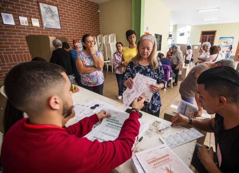 Imagen de referencia de unos jurados de votación durante unas elecciones. Foto: Andrés Camilo Suárez Echeverry.
