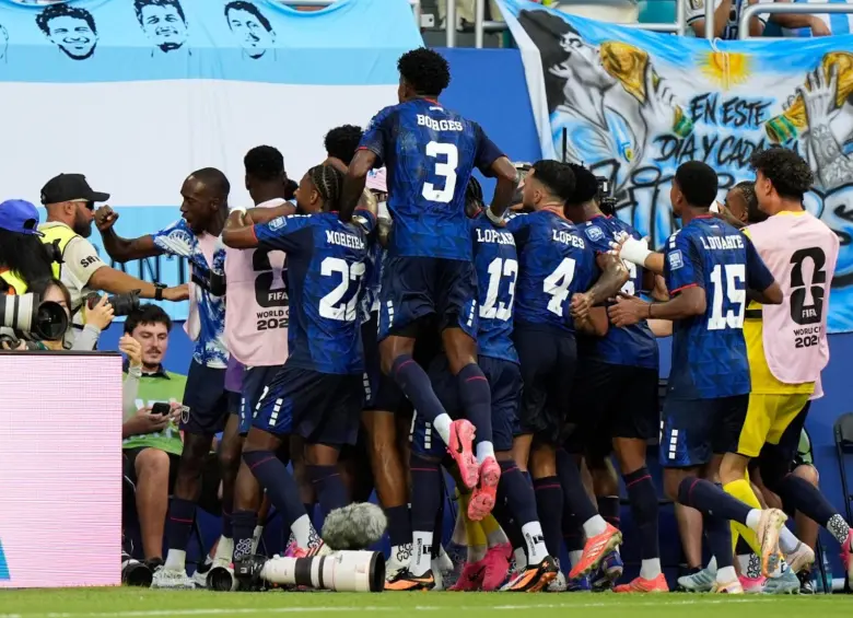 Cabo Verde celebrando los goles ante Argentina. FOTO: Getty