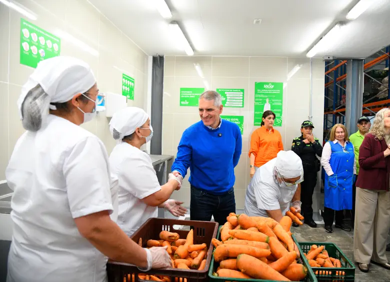En el PAE otro de los hitos alcanzados fue el inicio de la remuneración a las preparadoras de alimentos en los colegios. FOTO Cortesía