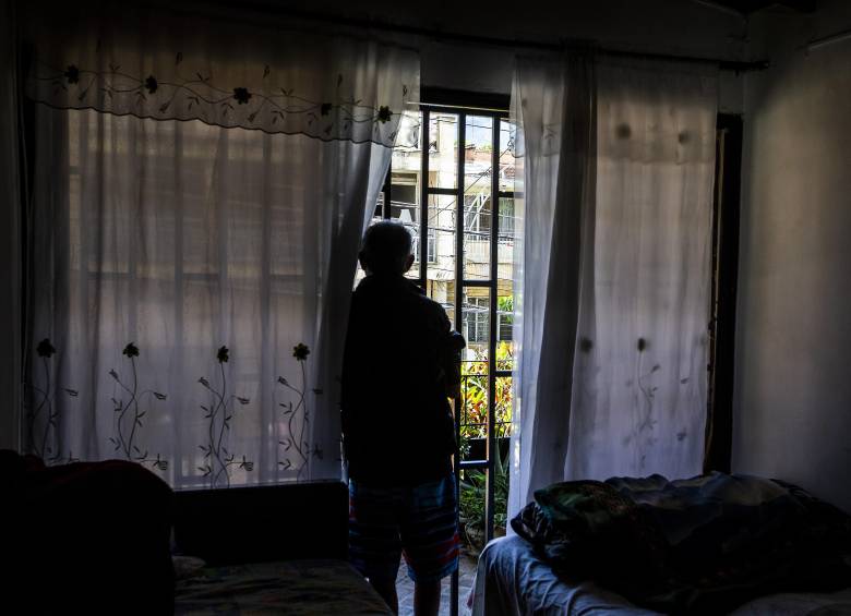 La espera de adultos mayores en hospitales, sin acceso a un cupo a los hogares geriátricos. Hogar geriátrico en el barrio Los Ángeles de Prado Centro. Foto: Julio César Herrera Echeverri.