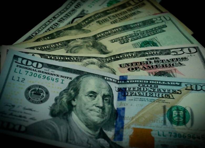 En los primeros minutos de negociación en la bolsa el dólar estuvo en promedio en $4.170,33. FOTO archivo