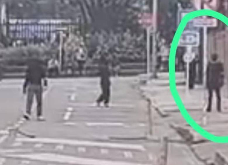 El capturado en medio de los disturbios alrededor de la Universidad Pedagógica de Bogotá. FOTO: POLICÍA METROPOLITANA DE BOGOTÁ