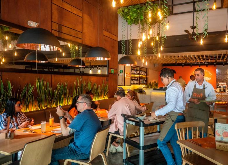 Los restaurantes y bares de Medellín han tenido un difícil inicio de año por los altos precios y tienen incertidumbre para lo que resta debido a la reforma laboral.