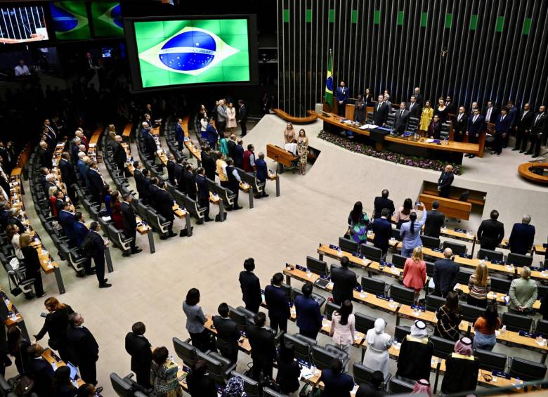El Partido Liberal, liderado por Jair Bolsonaro, se consolidó como la principal fuerza del Senado. La bancada pasará de 15 a 28 senadores. FOTO: AFP. 