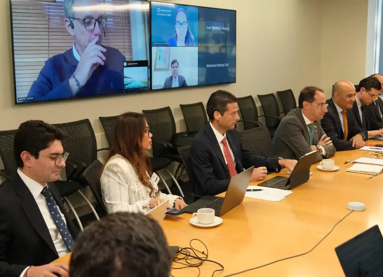 Vicepresidente electo, ministros designados de Hacienda y Comercio se reunieron con el Banco Mundial en Washington para trazar la hoja de ruta económica del nuevo gobierno. FOTO: Cortesía.
