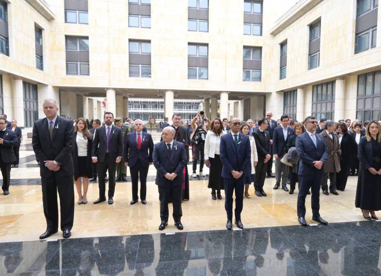 Magistrados de la altas cortes en la conmemoración del Holocausto en el Palacio de Justicia. Foto: cortesía Corte Suprema