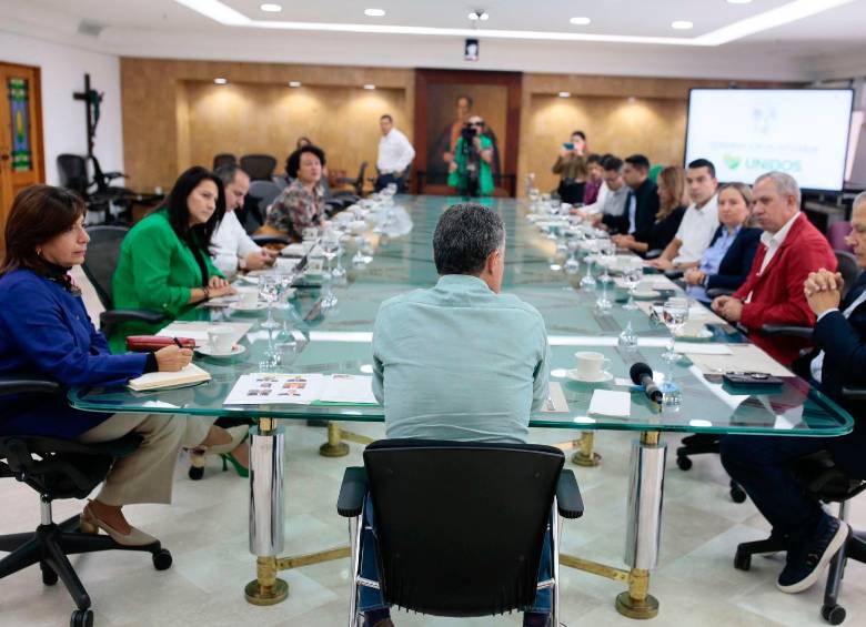 La reunión se realizó en el piso 12 de la Gobernación de Antioquia. FOTO: Cortesía Gobernación de Antioquia.