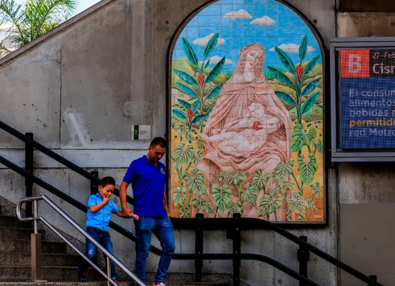Virgen de la montaña, Estación Cisneros. Foto Camilo Suárez.