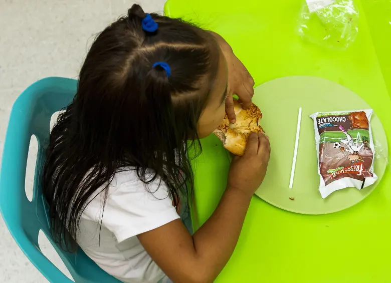 Alcaldía de Medellín entregará paquetes alimentarios a los beneficiarios de Buen Comienzo entre diciembre del 2025 y enero del 2026. Foto: Jaime Pérez Munévar