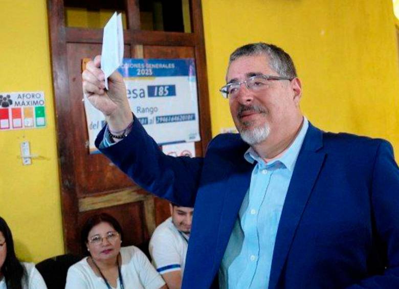 Bernardo Arévalo ganó las elecciones presidenciales en Guatemala. FOTO @BArevalodeLeon en Twitter