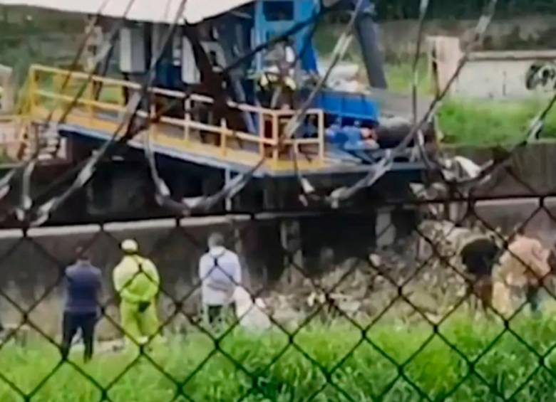 En este punto de la planta de tratamiento Paso del Comercio de Cali fueron encontradas dos cabezas y otros restos humanos. FOTO: Captura de video