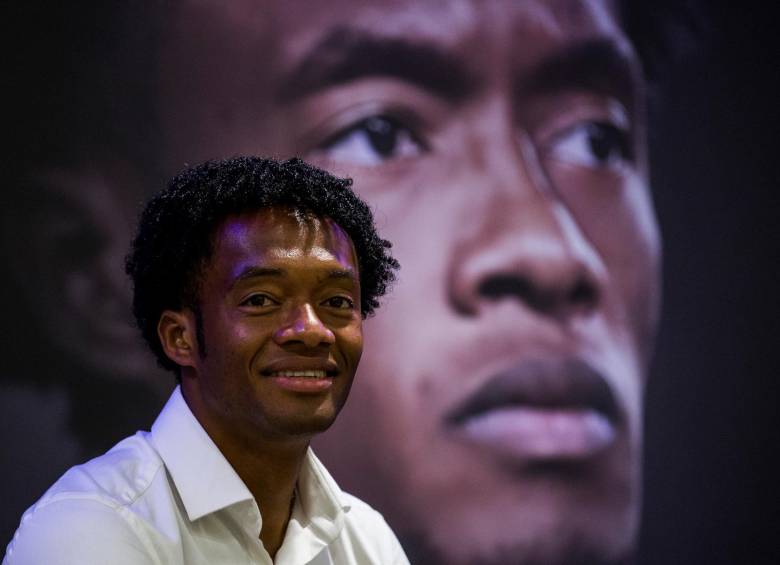El futbolista antioqueño Juan Guillermo Cuadrado, de 36 años de edad, espera que en los próximos días se defina su futuro. No descarta regresar a Colombia, pero dice que aún no es tiempo. FOTO JULIO CÉSAR HERRERA 