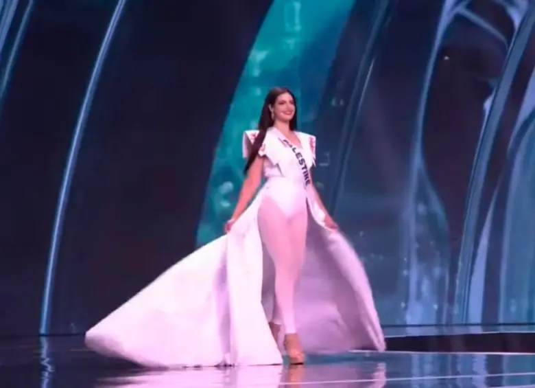 El momento de la pasarela en traje de baño de Miss Palestina. FOTO: Tomada de redes sociales