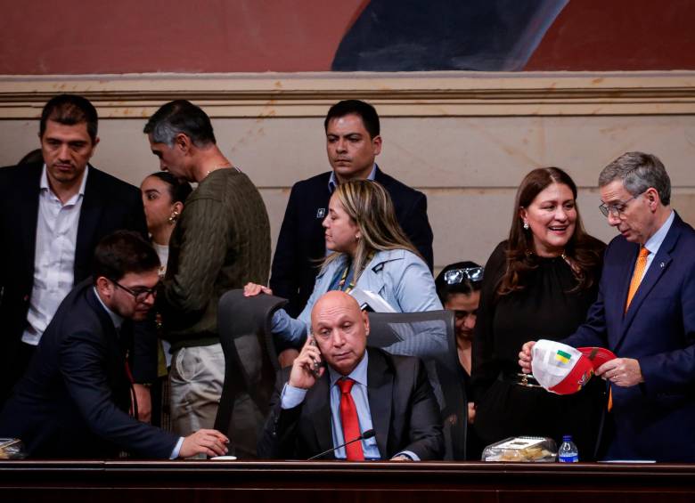 Las Comisiones Económicas de Senado y Cámara aprobaron el monto del PGN 2027 por $634,9 billones. El ministro de Hacienda, Miguel Gómez, anticipó nuevas iniciativas para ajustar las cuentas. FOTO Colprensa