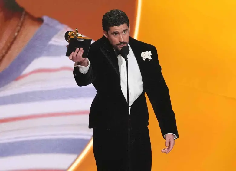 Bad Bunny ganó tres premios en los Grammy 2026. FOTO: Getty