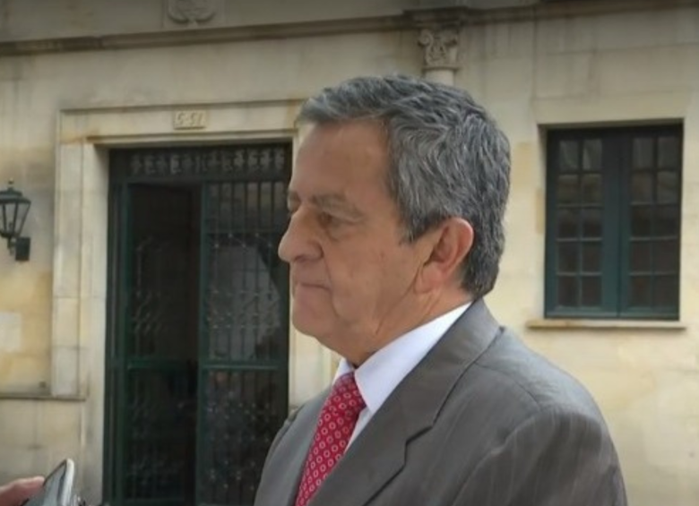 José Antonio Salazar, secretario general de la Cancillería, declarado insubsistente por adjudicar contrato de pasaportes. FOTO: Captura de pantalla Noticia Caracol