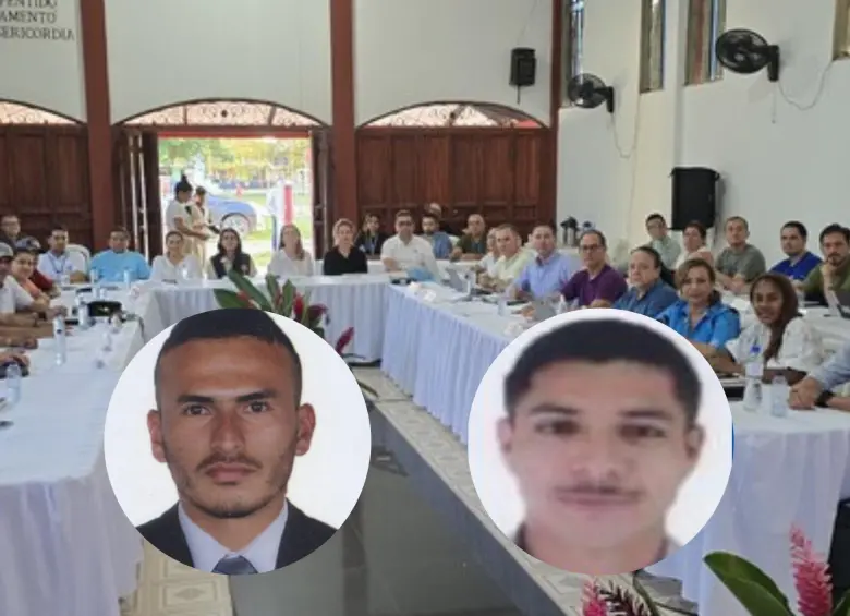 Diálogos de paz entre el Gobierno y las disidencias EMBF FARC de Calarcá en Caquetá durante el 21 de noviembre de 2025. En la izquiera, alias ‘Samir’; derecha, alias ‘Danilo’. Foto: Colprensa. 