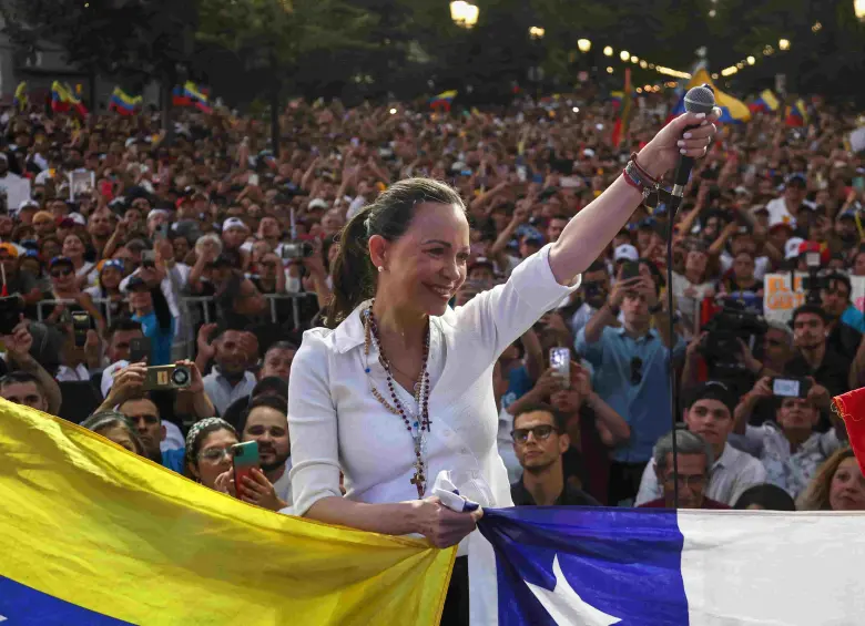 María Corina Machado, líder opositora venezolana y Nobel de Paz, en evento en Santiago de Chile. Foto: AFP. 