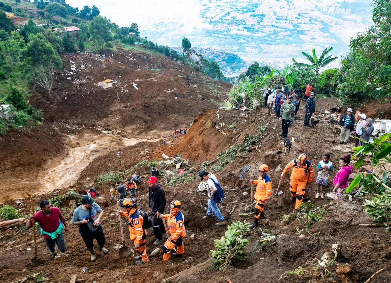 El taller es organizado por el Equipo de Pedagogía Regional de la Asociación Colombiana de Geólogos y Geofísicos de la Energía, el Capítulo Antioquia de la Sociedad Colombiana de Geología, el DAGRAN Antioquia, la Red Global de Organizaciones de la Sociedad Civil para la Reducción de Desastres y el Parque Explora. Foto Esneyder Gutiérrez.