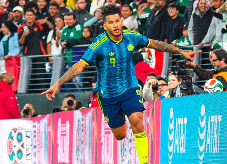 El delantero samario Luis Javier Suárez, de 28 años, es uno de los referentes del ataque de la Selección Colombia. Marcó en el amistoso contra México. Foto: tomada del x de @SelecciónColombia