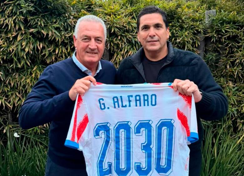Gustavo Alfaro seguirá al mando de Paraguay. FOTO: Instagram albirroja