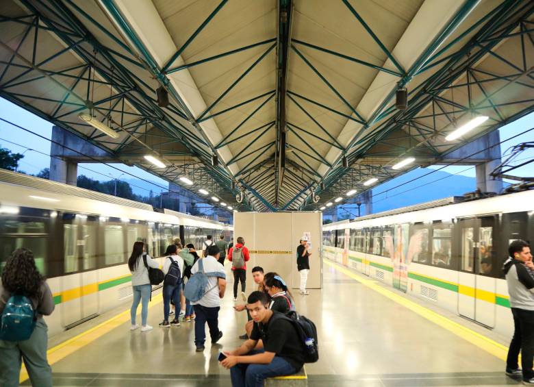 En la estación Madera del metro, ya fueron adecuados los primeros espacios en los que se excavaran los fosos para unos nuevos ascensores. FOTO: Cortesía Metro de Medellín