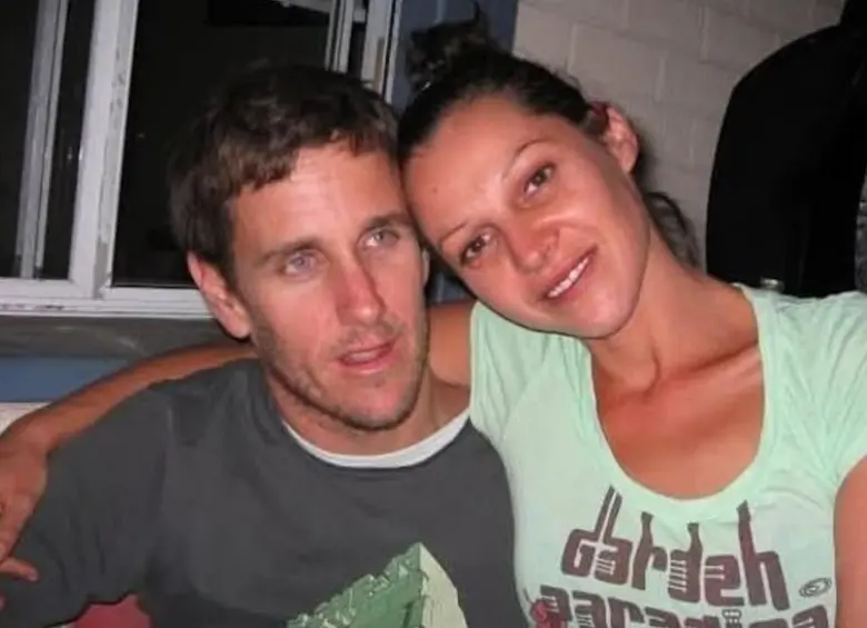 Jarrod Clune y Maiwenna Goasdoue, la pareja que no logró soportar el “abandono” del Estado. FOTO: Tomada de redes sociales de Jarrod Clune