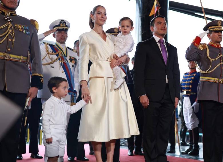 El presidente de Ecuador, Daniel Noboa, juramentó para su segundo mandato junto a su familia y ante miles de ecuatorianos. FOTO: REDES SOCIALES DANIEL NOBOA