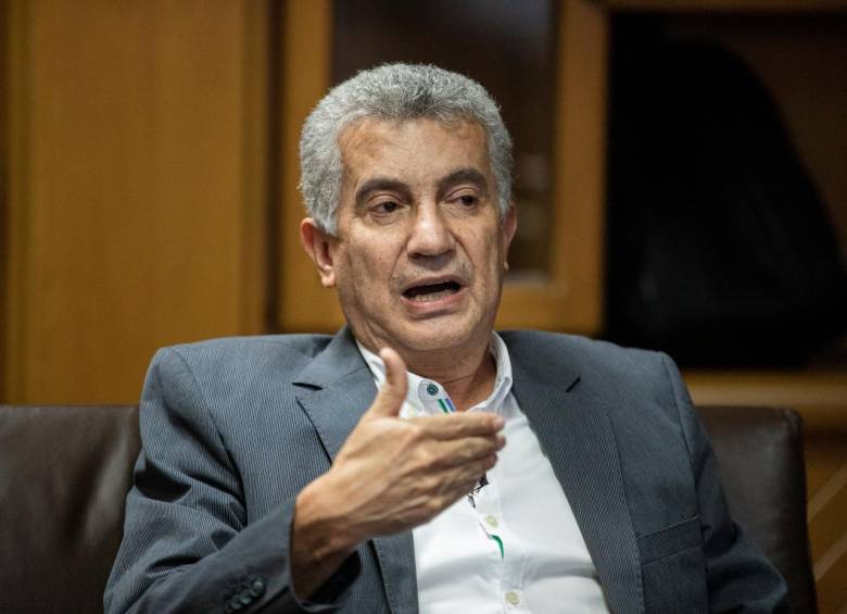 El concejal Luis Berardo Vélez, que pasó de encabezar la coalición de gobierno de Quintero a la oposición. FOTO: ANDRÉS CAMILO SUÁREZ
