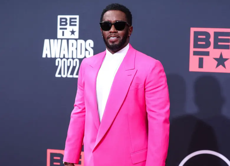 P. Diddy fue hallado culpable de trata de personas y podría recibir hasta 20 años de prisión, aunque fue absuelto de los cargos más graves que implicaban cadena perpetua. FOTO: AFP