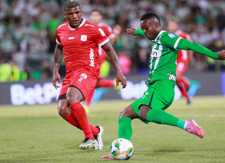 Atlético Nacional y América de Cali se destacaron entre los clubes del fútbol femenino colombiano por sus niveles de ingresos e inversión durante 2025, según la Superintendencia de Sociedades.. FOTO Manuel Saldarriaga