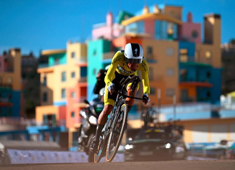 Daniel Felipe Martínez fue una de las figuras de la Vuelta al Algarve, en la que lideró la carrera, ganó dos etapas, fue segundo en el general y primero en la montaña. Suma tres triunfos esta temporada. FOTO Getty