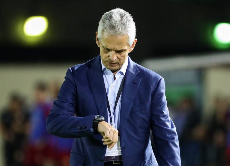 El técnico Reinaldo Rueda durante el partido de la Selección Colombia frente a Venezuela en Puerto Ordaz. FOTO efe