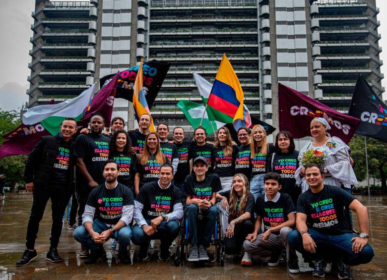 Lista de candidatos al Concejo por Creemos fue presentada la semana pasada a las afueras del edificio de EPM. La presentación de la lista la hizo Federico Gutiérrez, líder natural de ese partido. FOTO esneyder gutiérrez