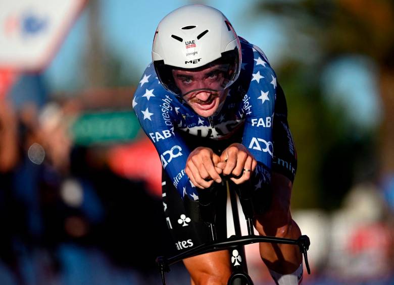 Brandon McNulty fue el ganador de la crono inicial de la Vuelta a España. FOTO AFP