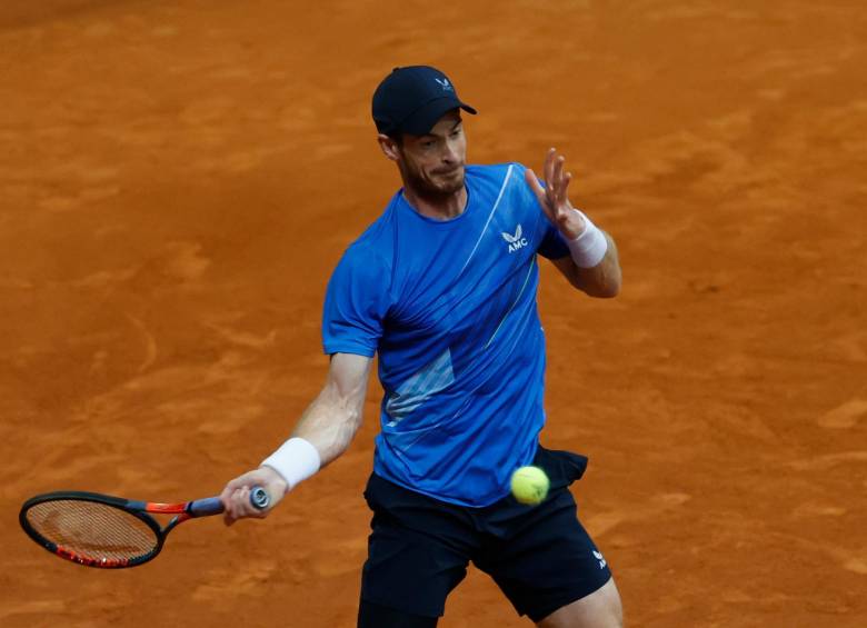 Andy Murray no se presentó al duelo por los octavos de final del torneo de Madrid, por enfermedad, esto le dio el paso a Novak Djokovic a los cuartos de final. FOTO EFE 