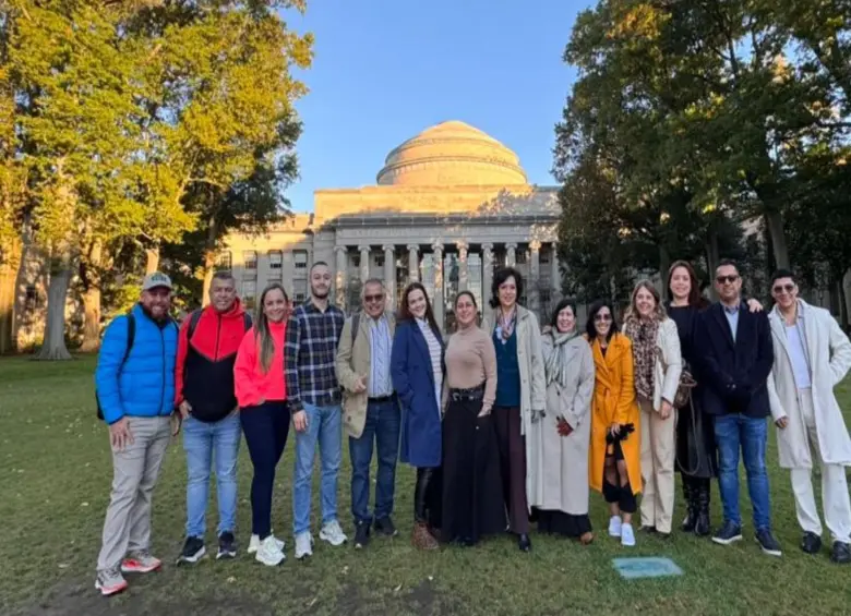 Algunos de los congregados en la iniciativa en una de las prestigiosas universidades de la ciudad de Boston. FOTO: Cortesía